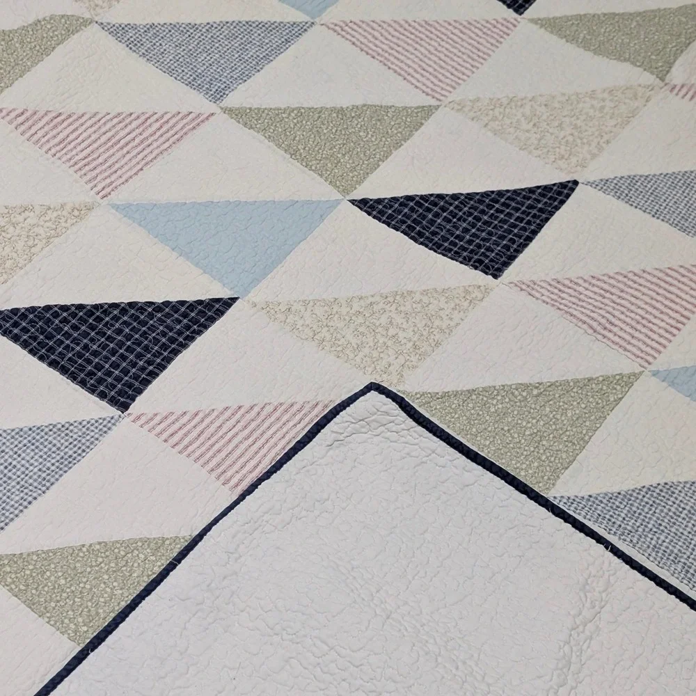 85x85 Machine Quilted Patchwork Triangle Quilt Blue Green Pink Floral Gingham